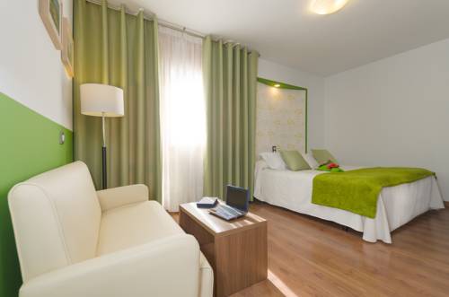 Aínsa España codigo de promocion booking.com