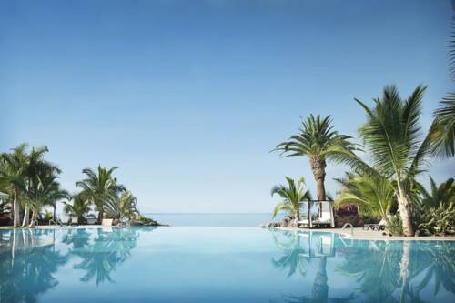 Adeje España codigo de promocion booking.com