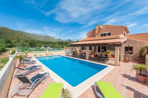 Capdepera España codigo de promocion booking.com