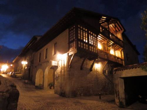 Santillana del Mar Spanje promotiecode booking.com
